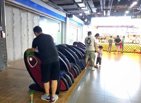 按摩椅对人体究竟有什么作用（按摩椅）